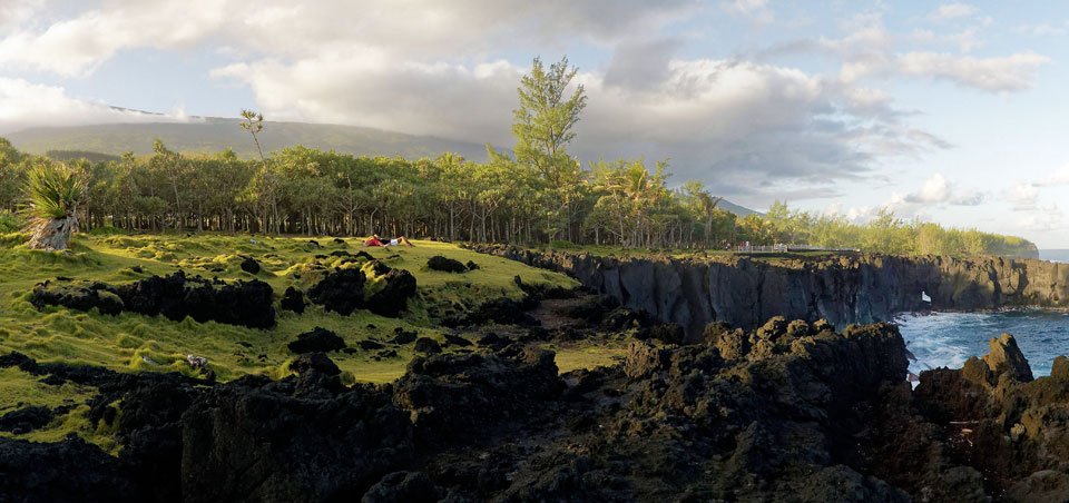 Les côtes escarpées du Sud Sauvage de l'île de La Réunion